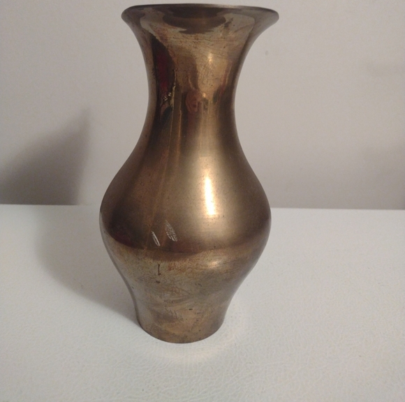 Vintage commodore solid brass pitcher made in India 8.5"can be used for flowers - Picture 2 of 9
